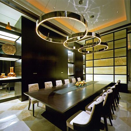 Готель Doubletree By Hilton Наха Екстер'єр фото
