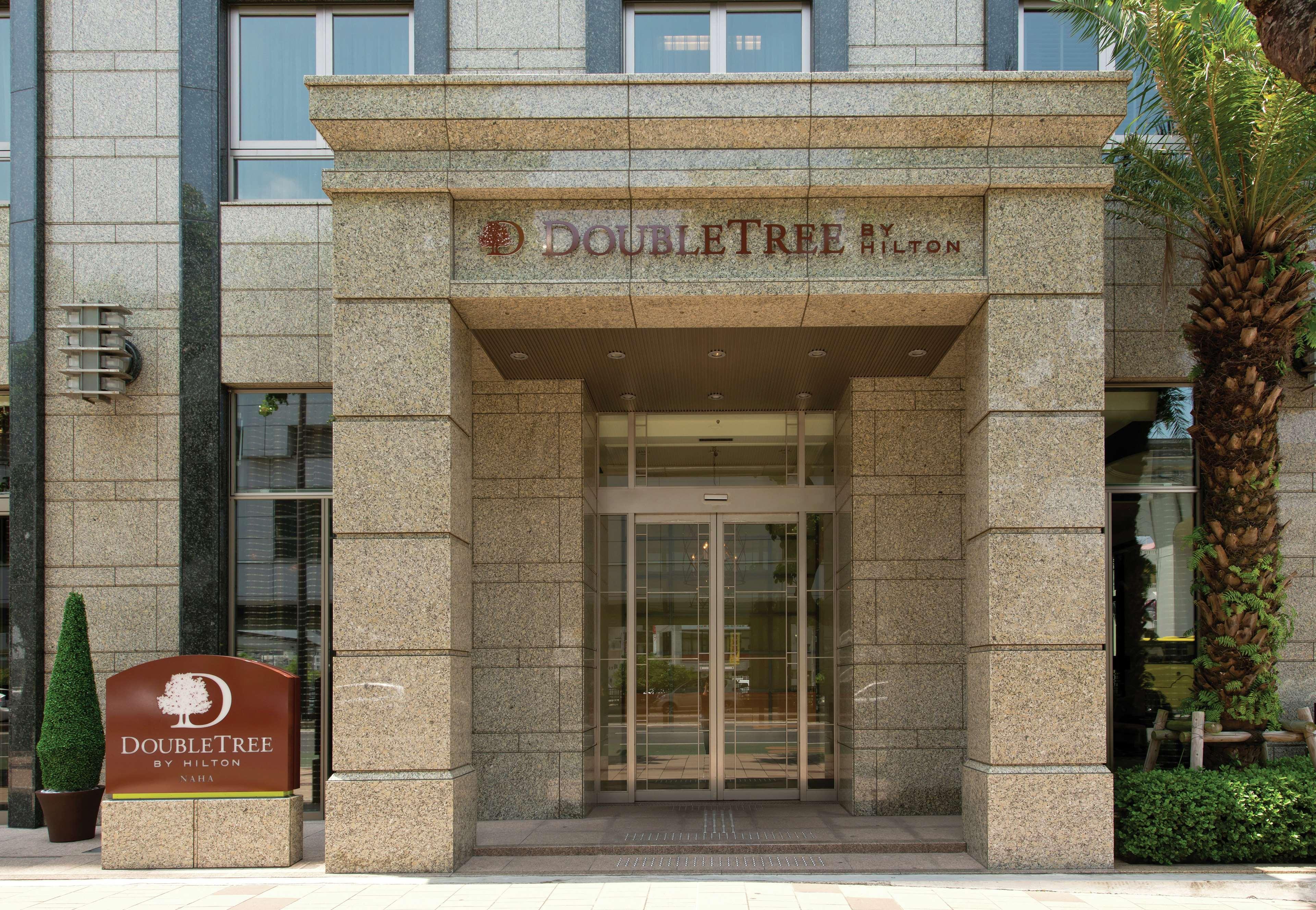 Готель Doubletree By Hilton Наха Екстер'єр фото
