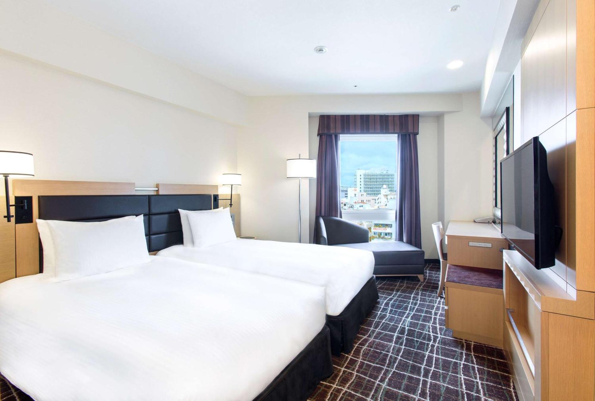 Готель Doubletree By Hilton Наха Екстер'єр фото