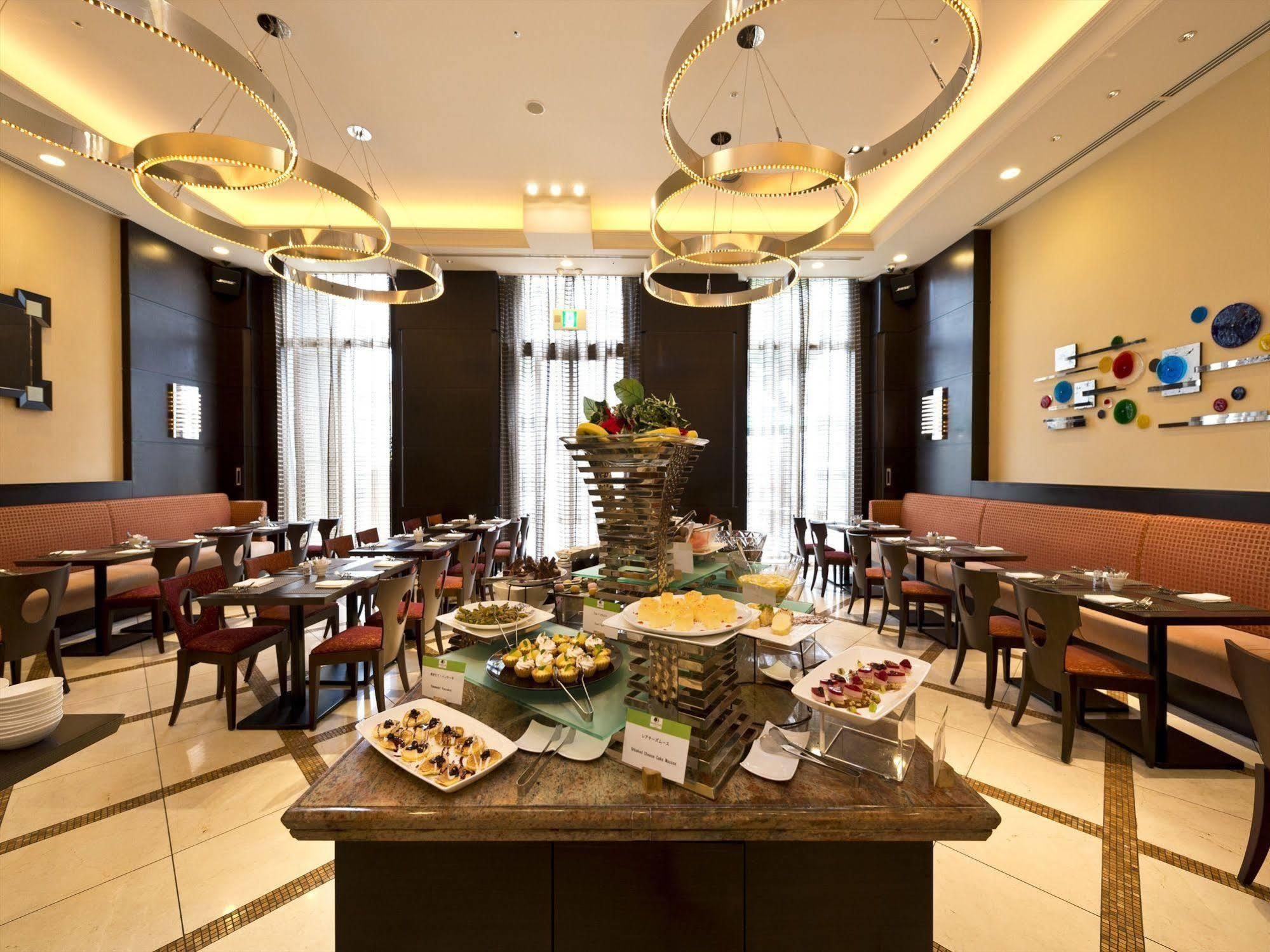 Готель Doubletree By Hilton Наха Екстер'єр фото